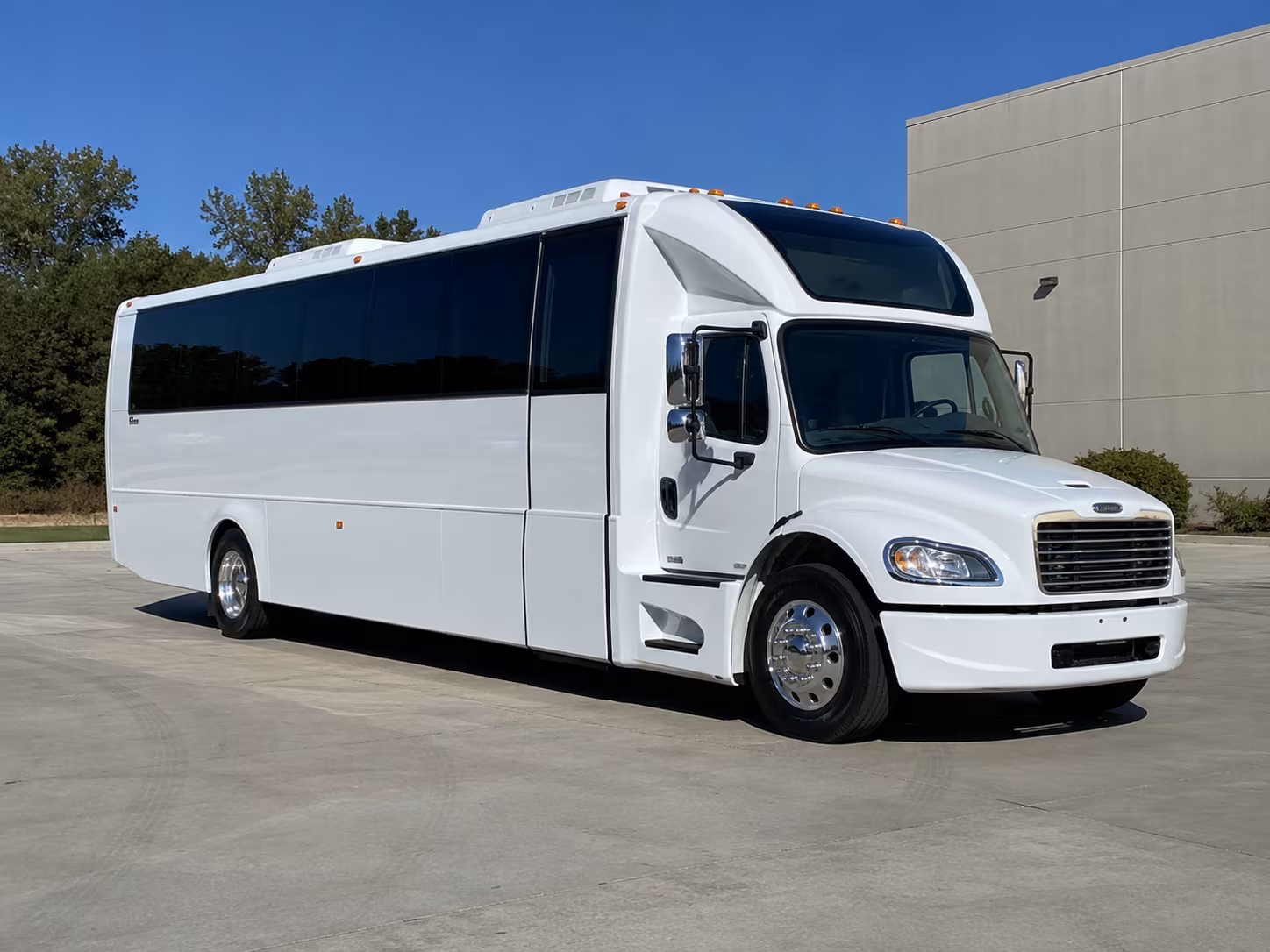 edmond 28 passenger party bus