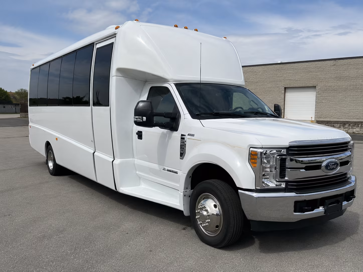 minibuses for edmond elementary and middle school field trips